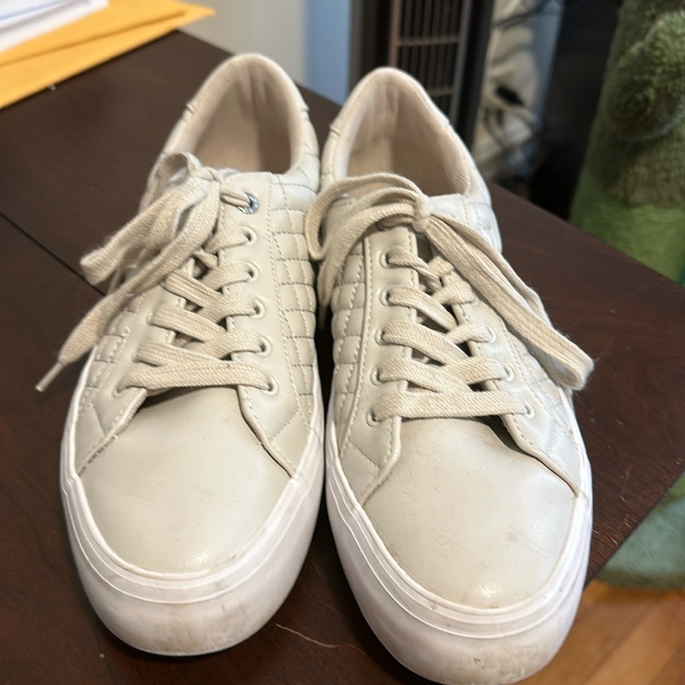 Nautica with the NAVTECH Comfort size 9.5 off white
